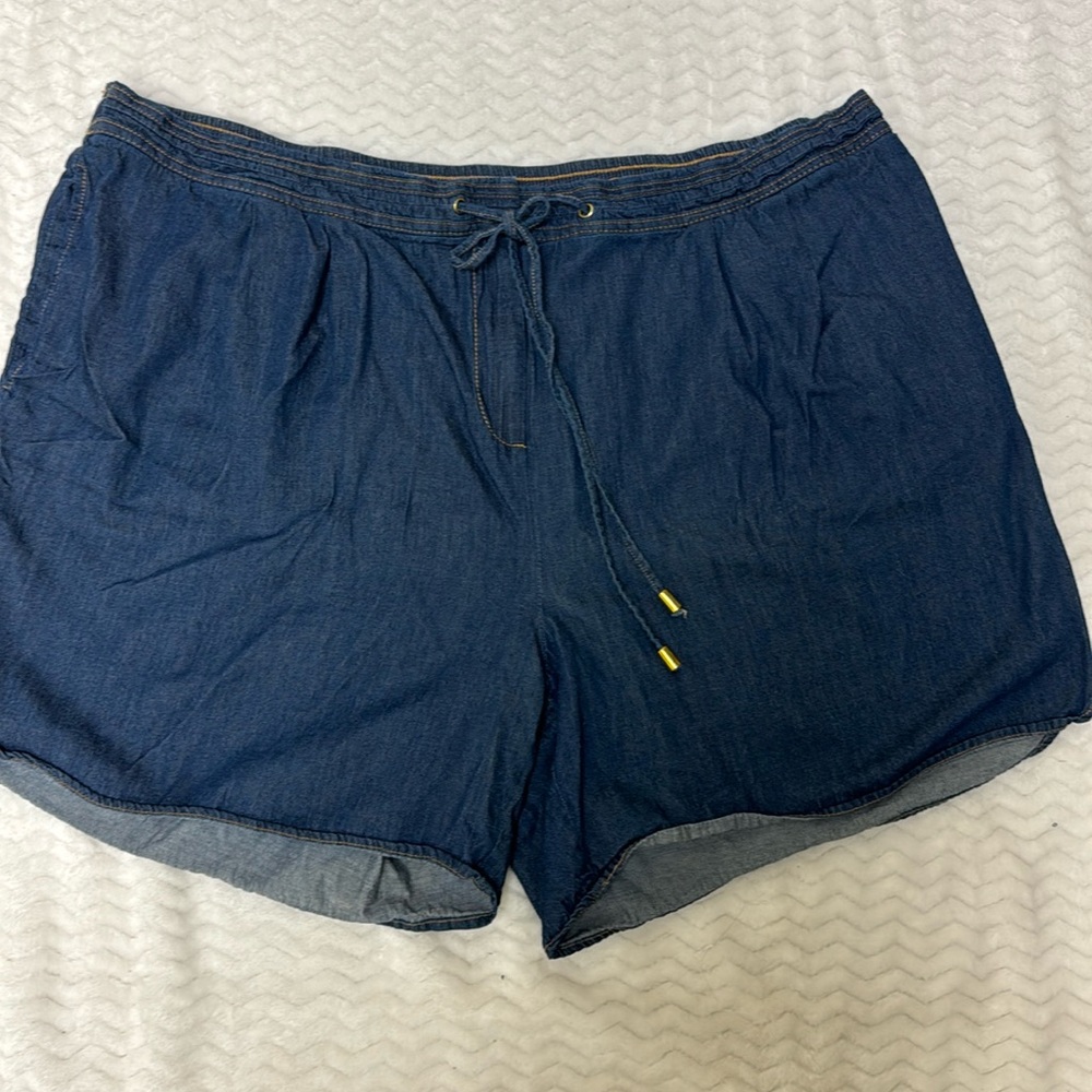 Gibson Latimer denim shorts.
